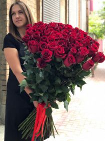 35 длинных роз 110 см 
