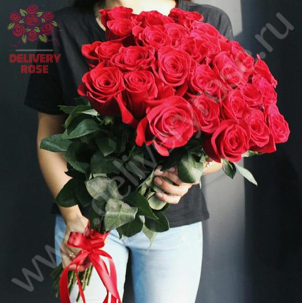 25 длинных роз 110 см 