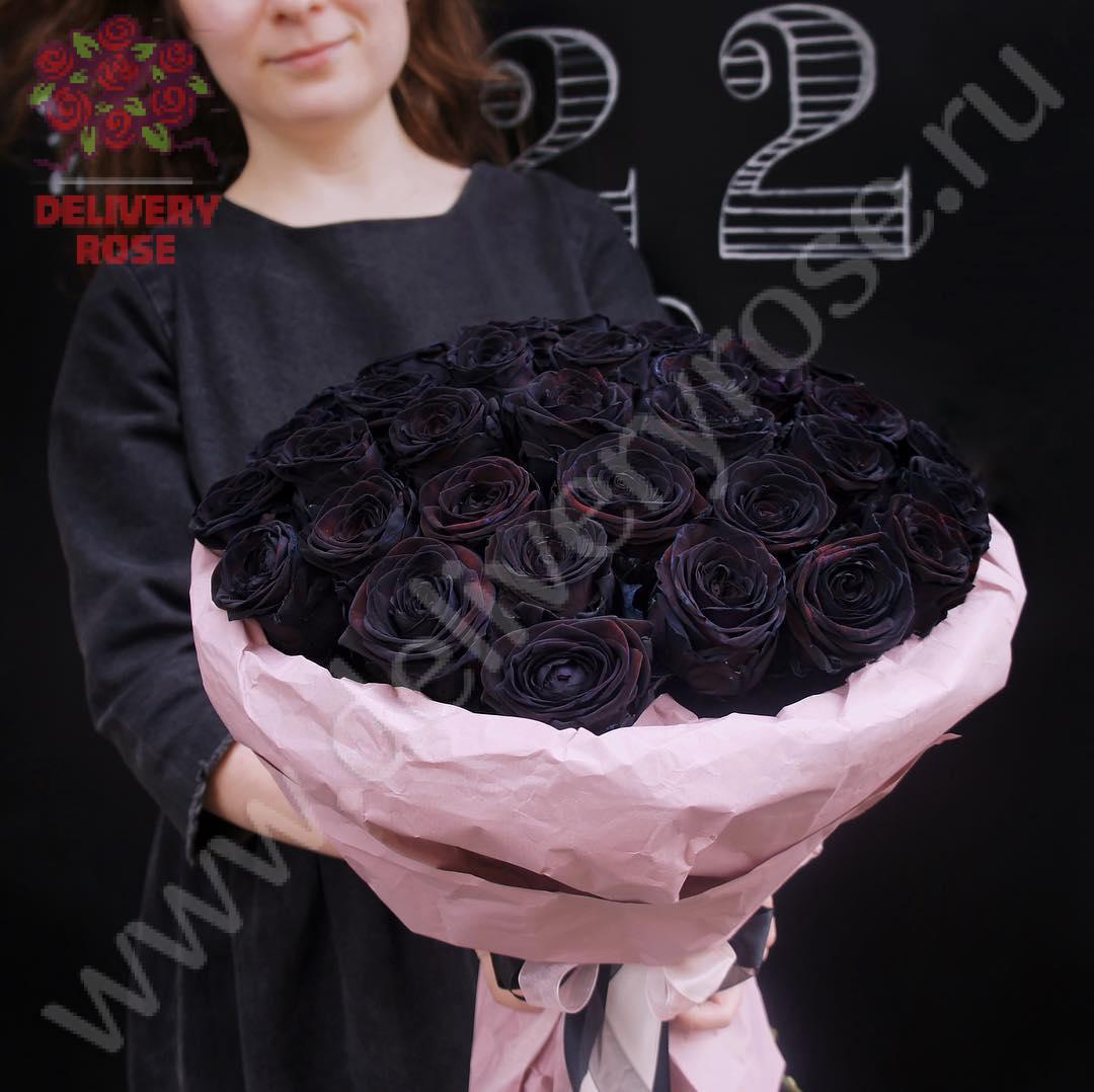 35 натуральных черных роз 70-90 см