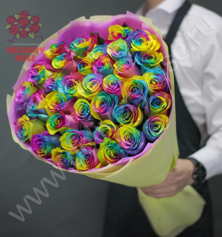 35 Радужных роз