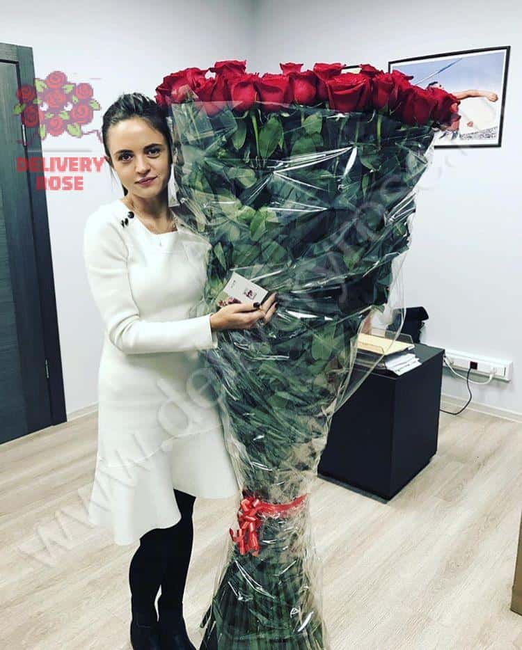 75 гигантских красных роз 170 см